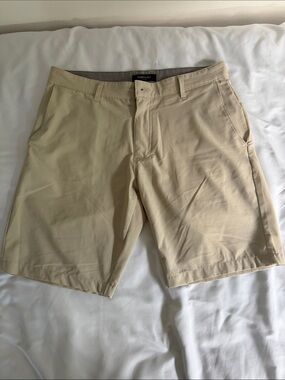 Kenneth Cole Men's Light Beige Shorts